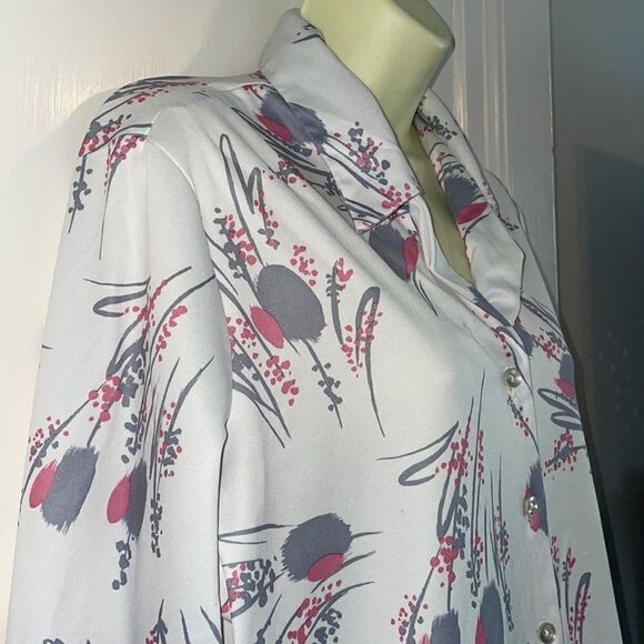 Vtg 70s knit polyester shirt with gray & pink print - Picture 6 of 8